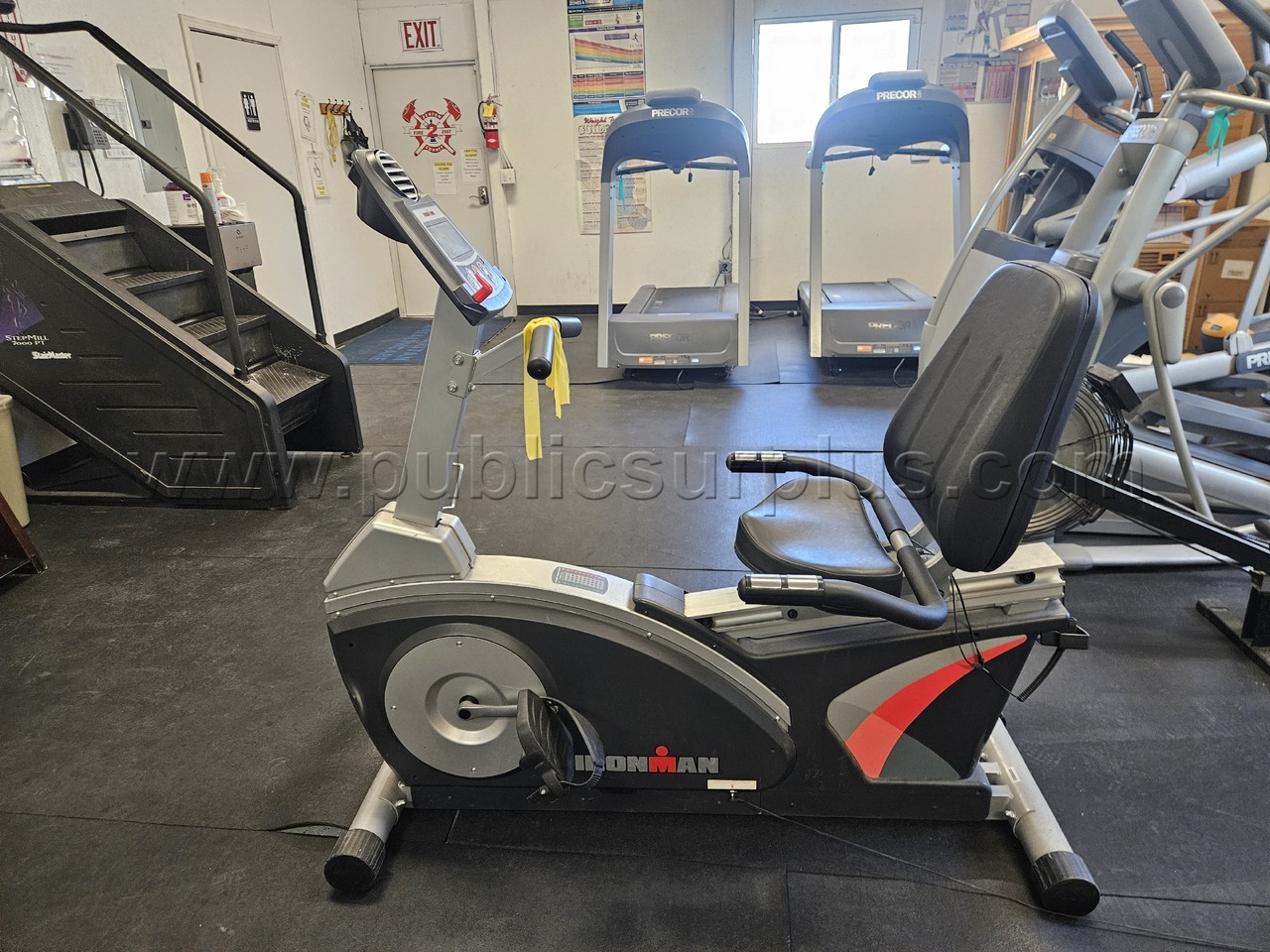 (1) Ironman Heavy Duty Recumbent Exercise Bike - photo 3