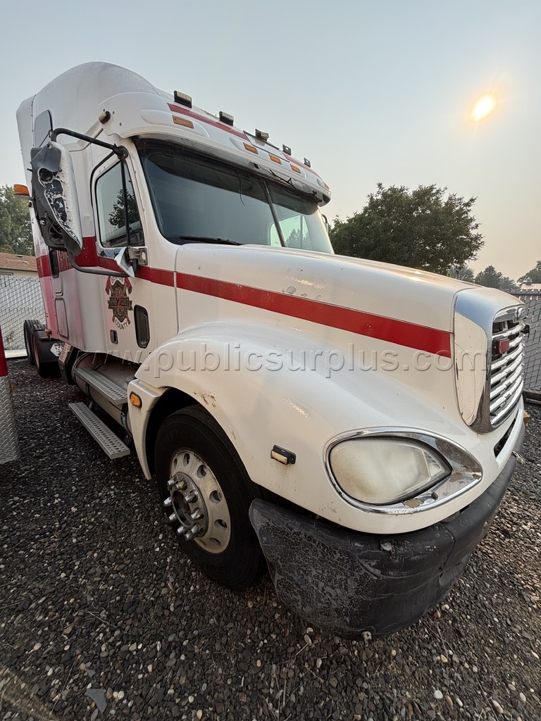 2007 Freightliner Tractor Truck w/Double Bunk Sleeper & Thermo King Sleeper Unit - photo 3