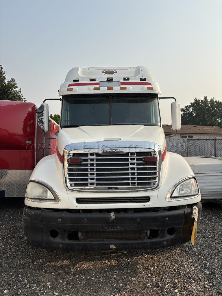 2007 Freightliner Tractor Truck w/Double Bunk Sleeper & Thermo King Sleeper Unit - photo 2