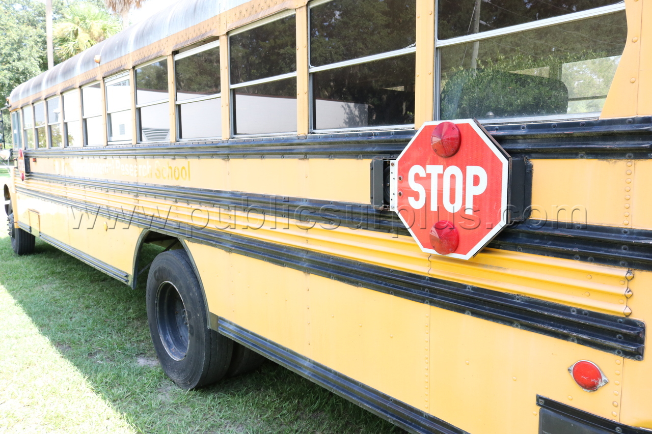 1992 School Bus (Veh#2071) 4910AA112196 - photo 4