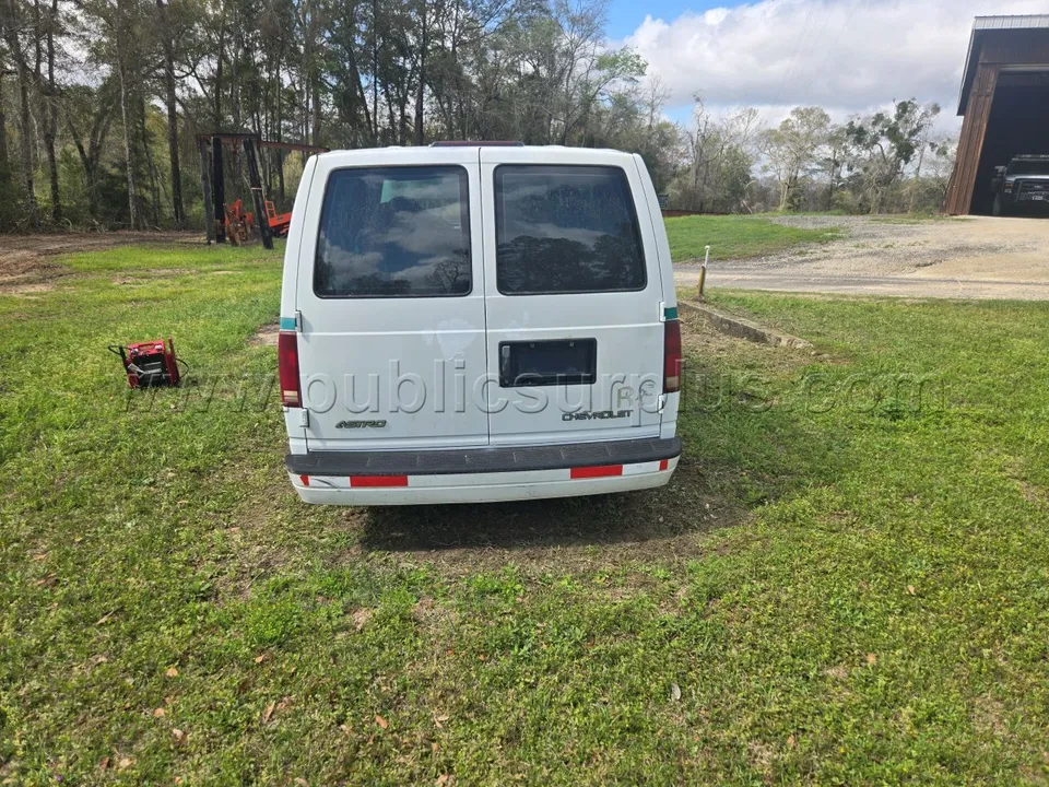 V0011606 2000 CHEVY ASTRO VAN VIN# 1GNDM19W8YB135611 - D2 - photo 4