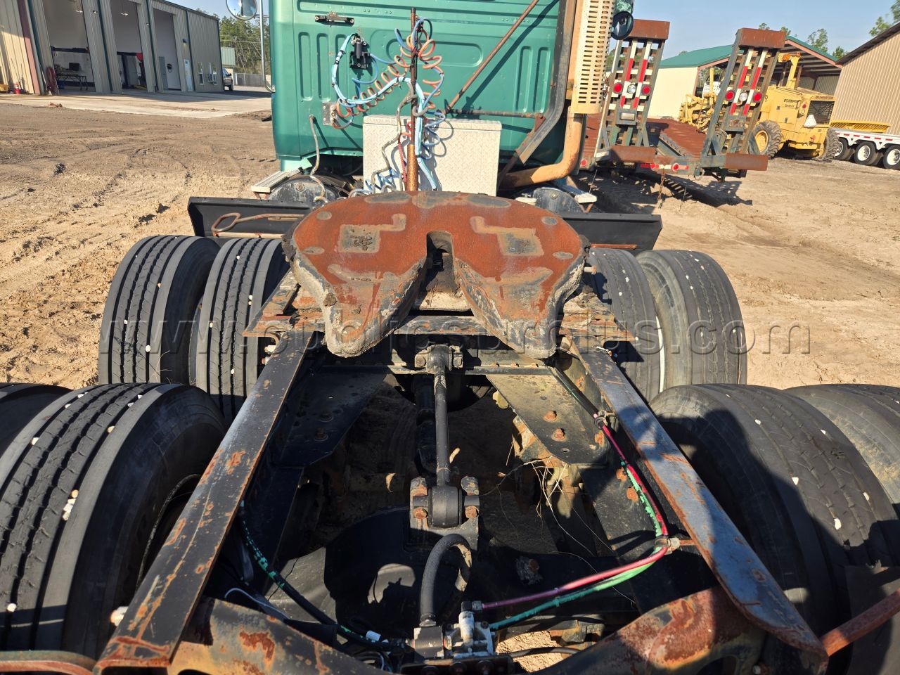 V0009948 1996 GMC VOLVO WG64T SEMI TRUCK VIN# 4V4JDBBE0TN844581 - D2 - photo 5