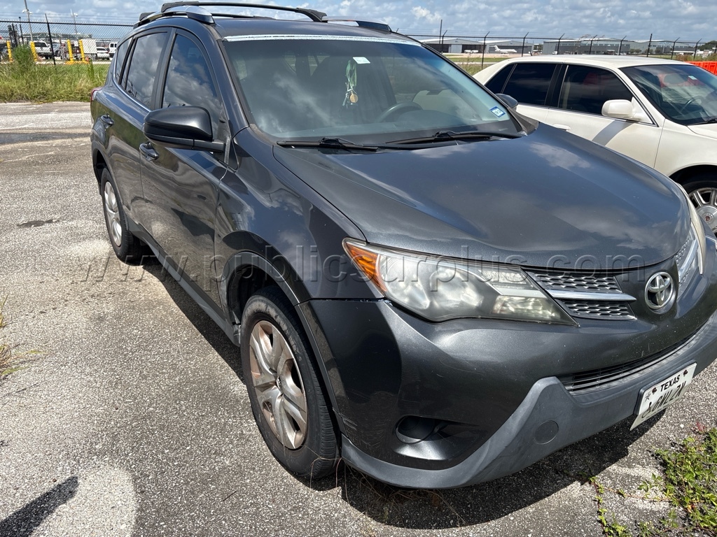 Impounded Vehicle -2015 TOYOTA RAV4 (Hou) - photo 2