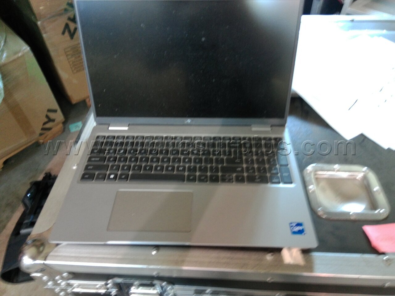 Auction 1 - Dell Laptop - NO HARD DRIVE - photo 2