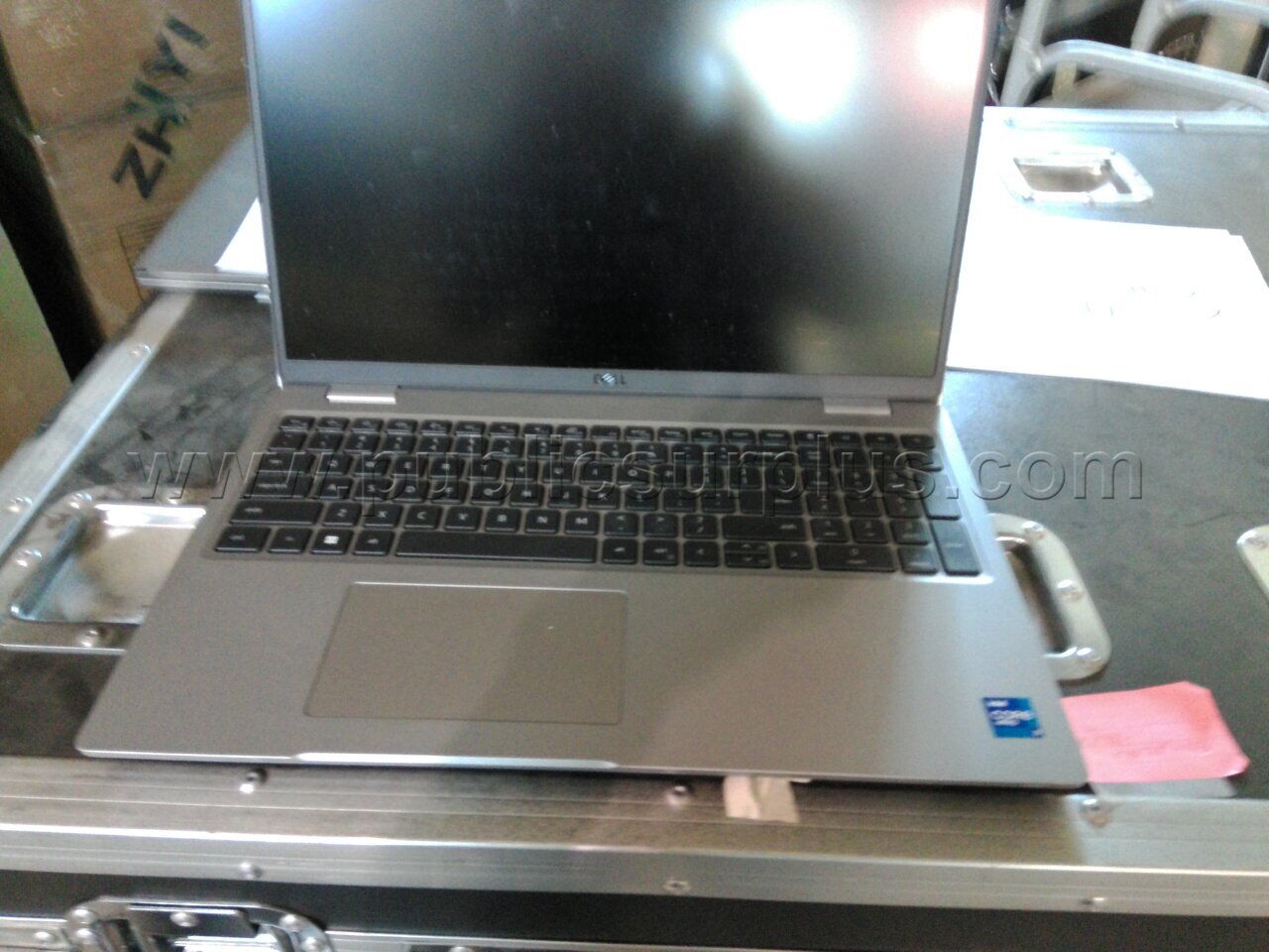 Auction 2 - Dell Laptop - NO HARD DRIVE - photo 2