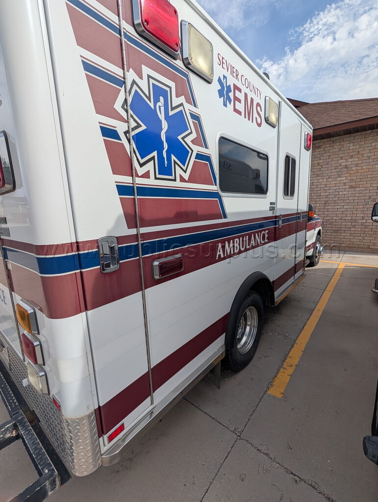 2010 HORTON AMBULANCE - photo 2