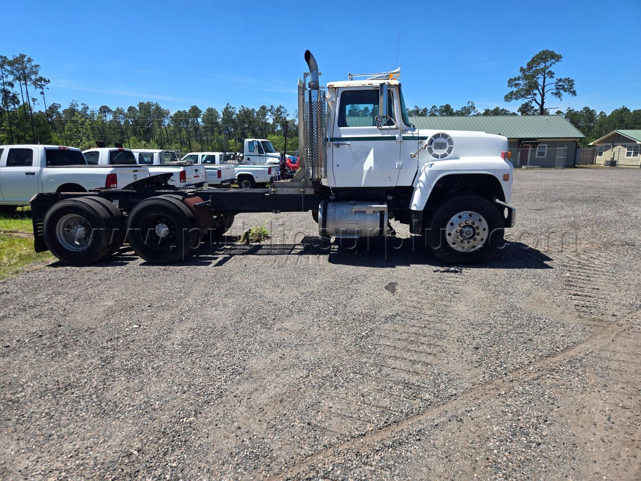 V0032799 1984 FORD LT 9000 SEMI TRUCK VIN# 1FDYU90W6FVA03198 - D2 - photo 2
