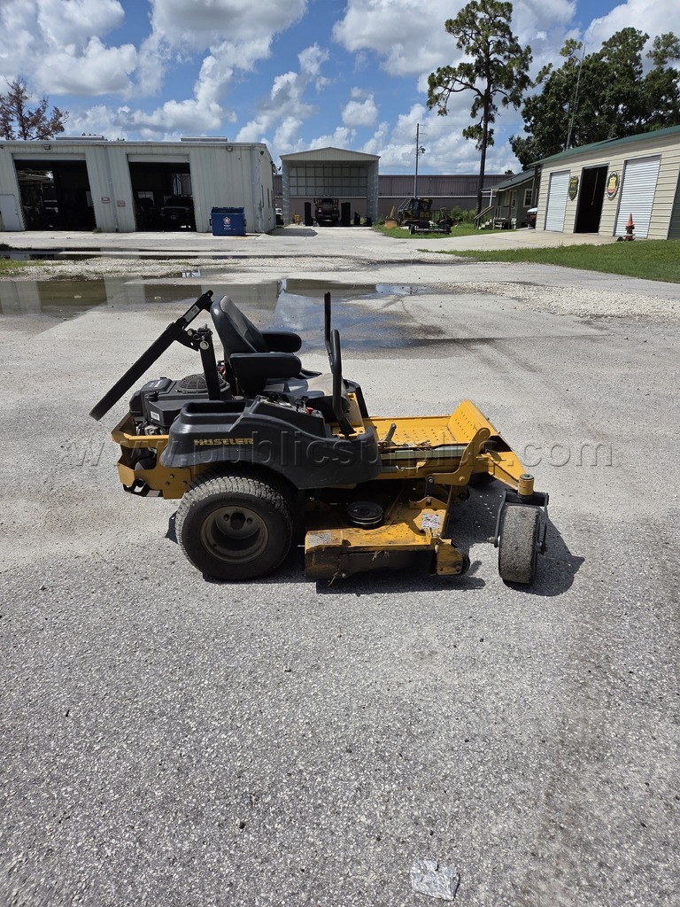 00096714 2015 HUSTLER FASTRAK SD LAWN MOWER SERIAL# 15024887 - D12 - photo 2