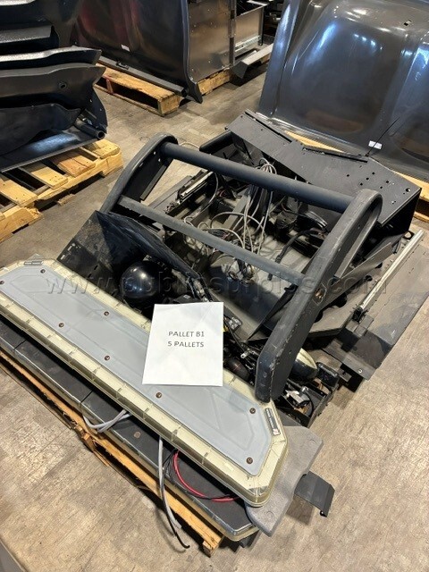 Misc. Auto Parts B1 / Includes 5 Pallets Total - photo 4