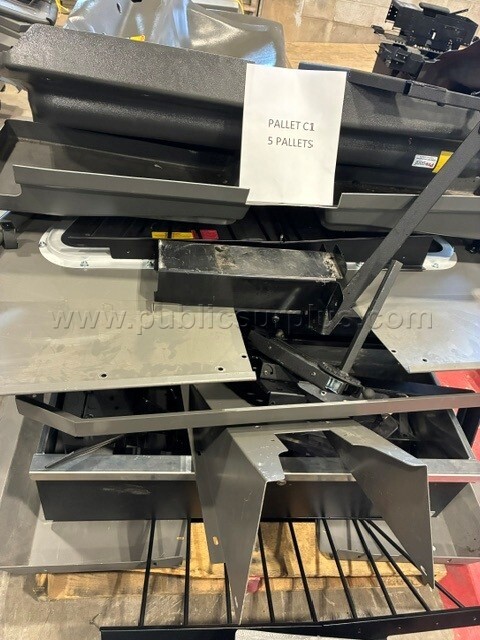 Misc. Auto Parts C1 / Includes 5 Pallets Total - photo 3