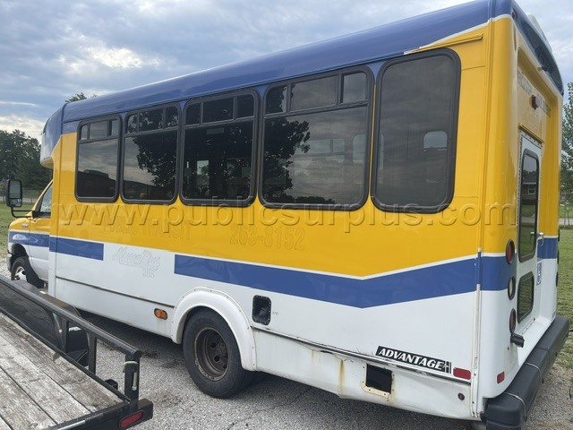 Ford E-450 Transit bus #255 - photo 2