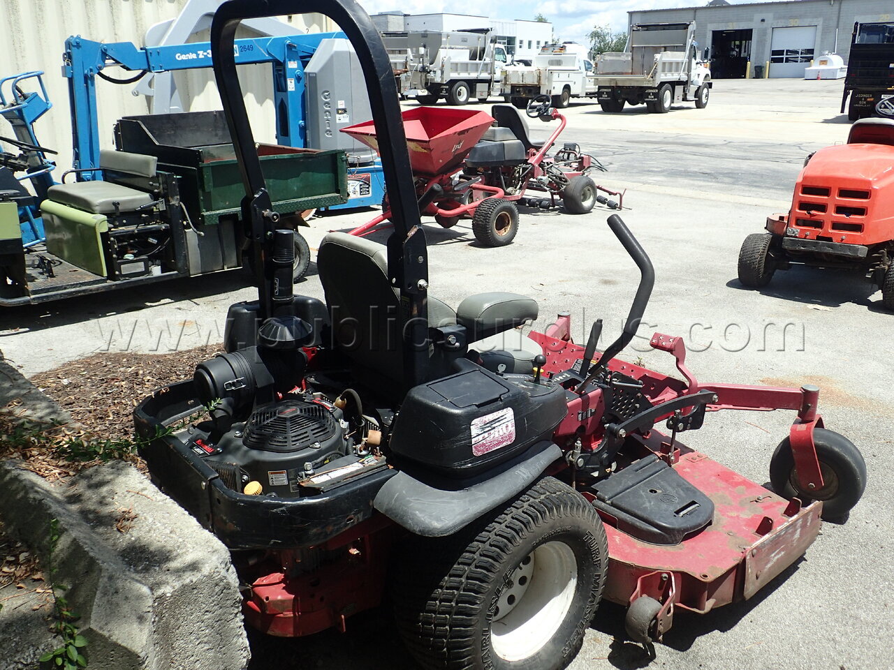 2011 Toro Zero Turn Mower - photo 3