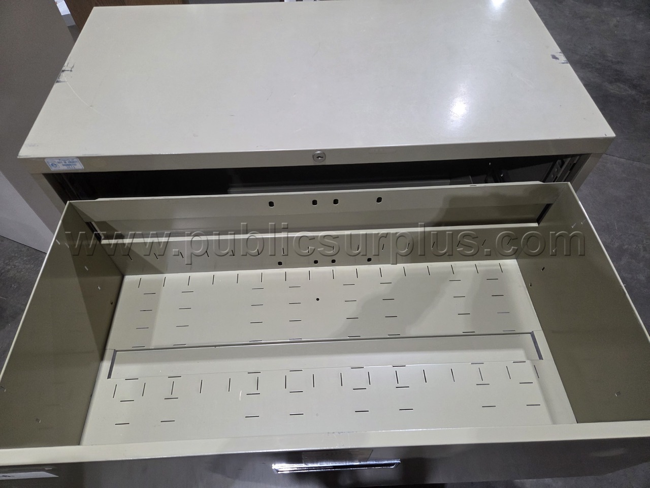 3-Drawer Wide Filing Cabinet - photo 5