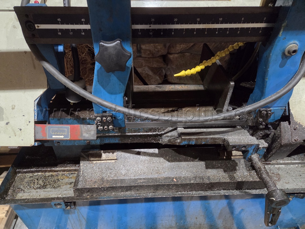 Nonfunctional Rong Fu Horizontal Metal Band Saw, Model #RF-916B - photo 4