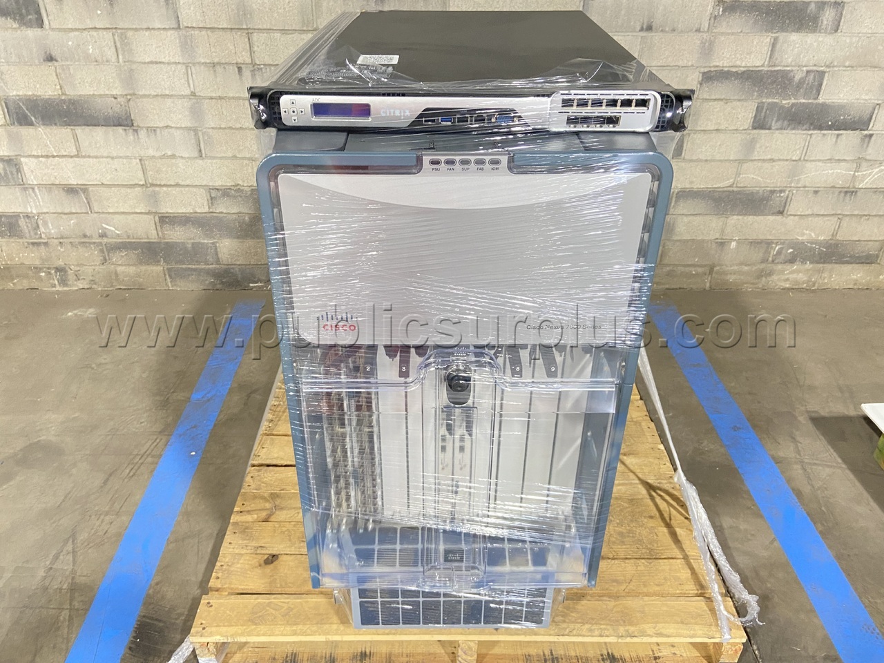 1 Pallet of Networking Equipment  /RA - photo 2