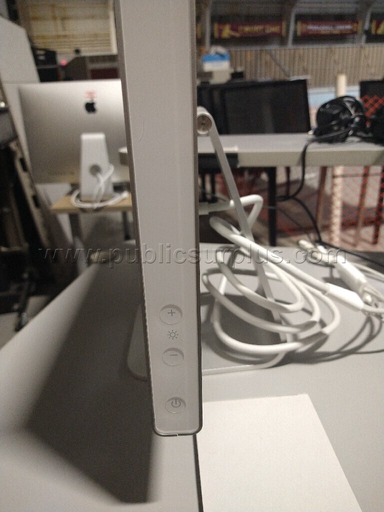 *Used* Apple Cinema Display 20-Inch (Aluminum) *Unknown Condition* - photo 2