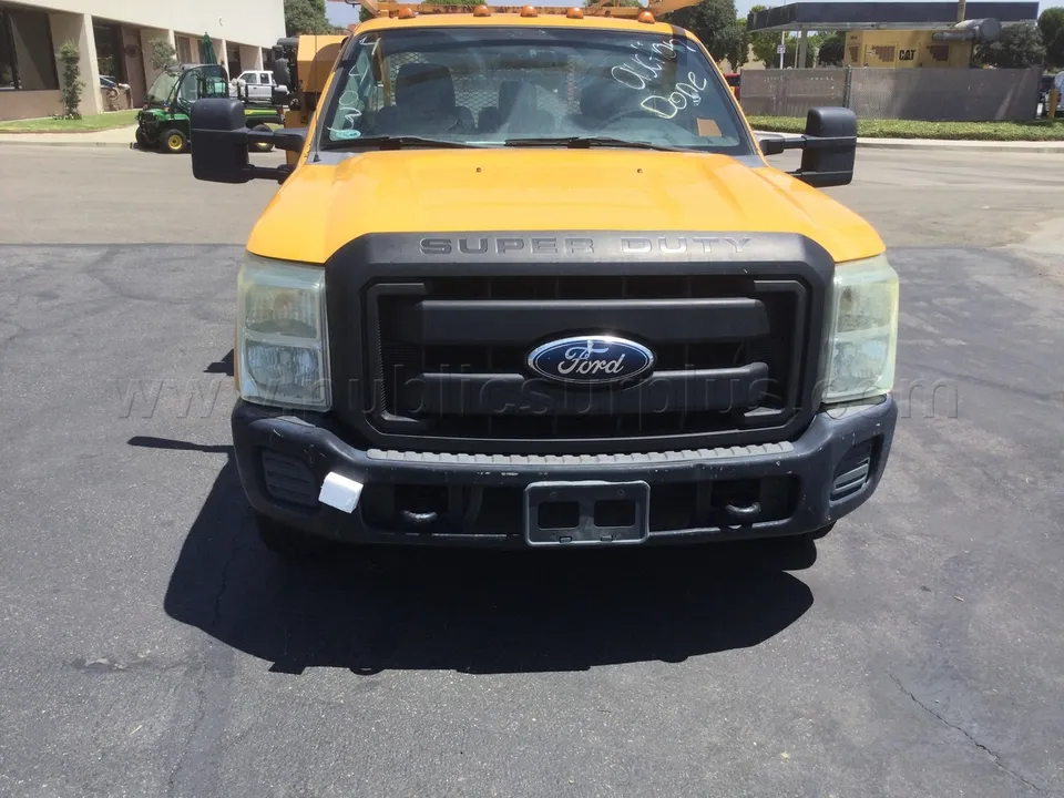 2011 Ford F-350 - 4403 - photo 2