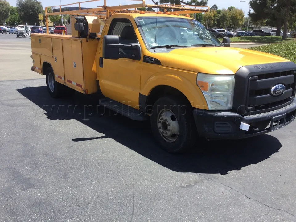 2011 Ford F-350 - 4403 - photo 3