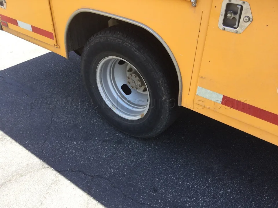2011 Ford F-350 - 4403 - photo 5