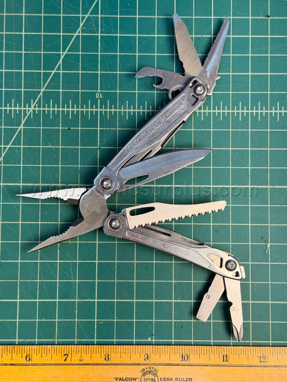 Leatherman Multi-Tools (Variety) - QTY 5 - Shipping $12.00 - photo 5