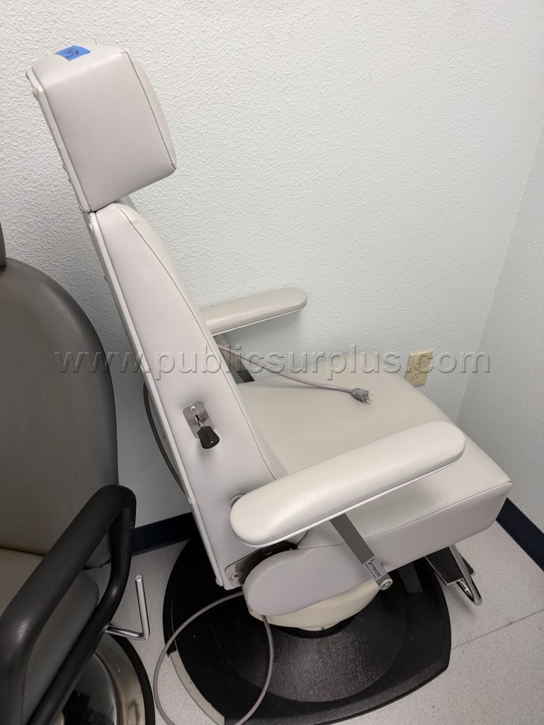 3 Adjustable Medical and Examination chairs - photo 3
