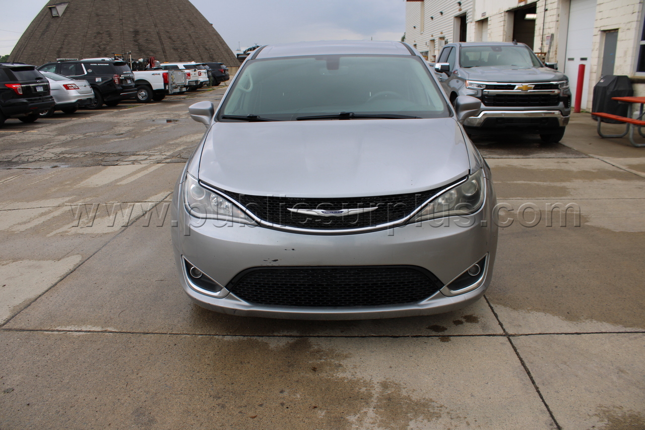 Pacifica Touring FWD - photo 2