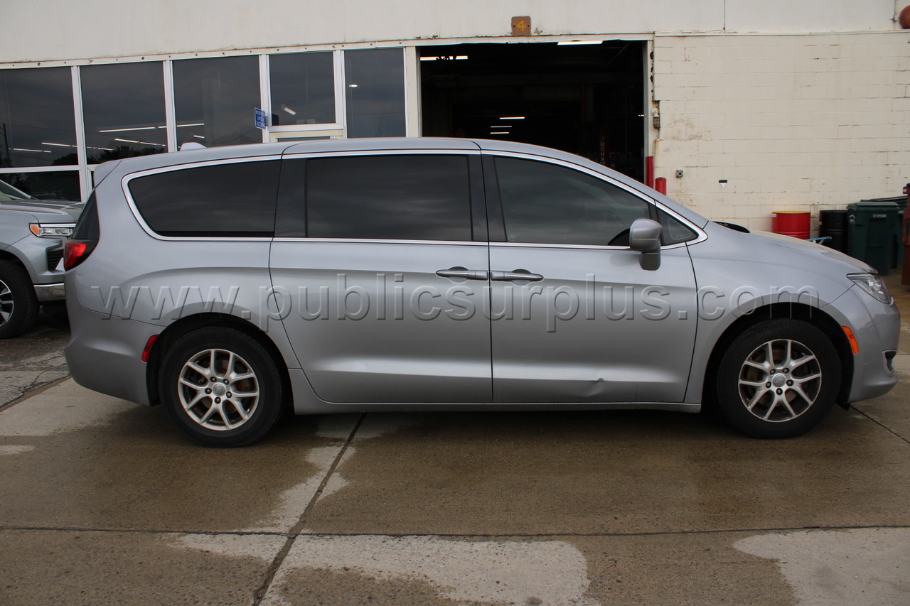 Pacifica Touring FWD - photo 4