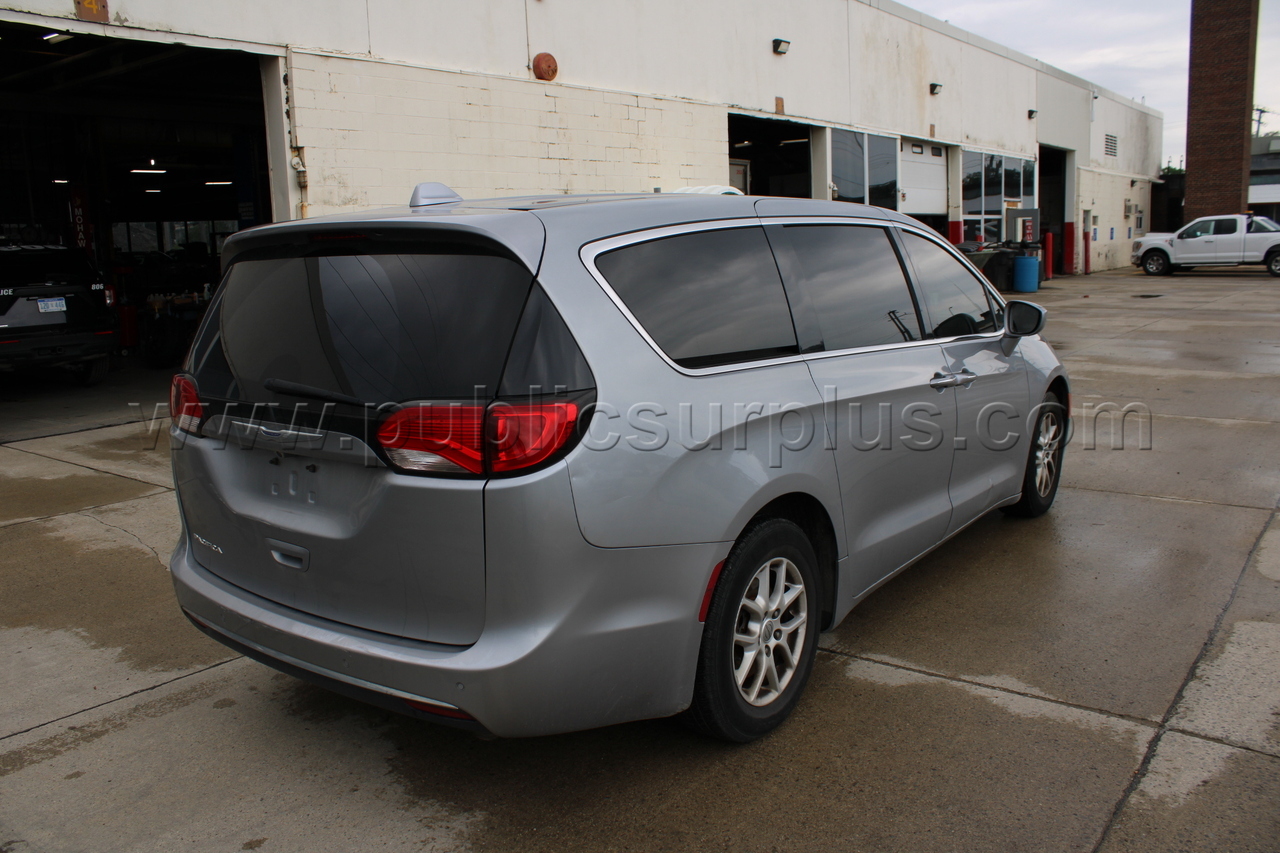 Pacifica Touring FWD - photo 5