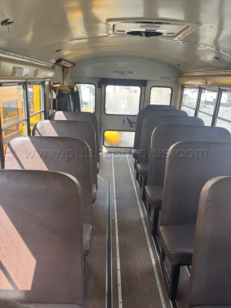 Bus 143 - photo 5