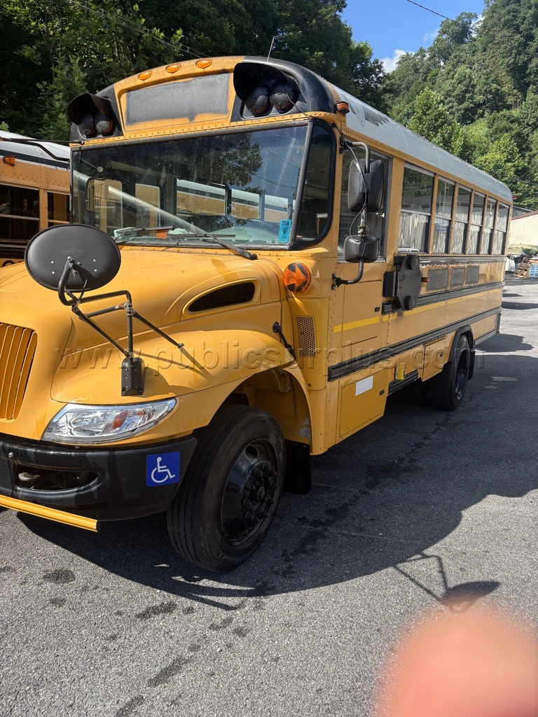 Bus 143 - photo 2