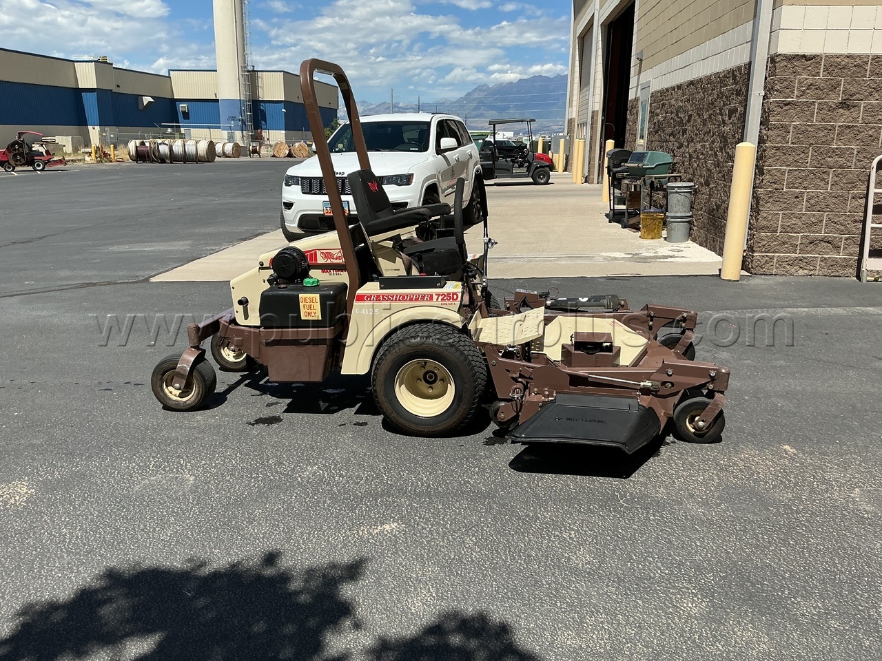 2017 Grasshopper 725DT mower - photo 2