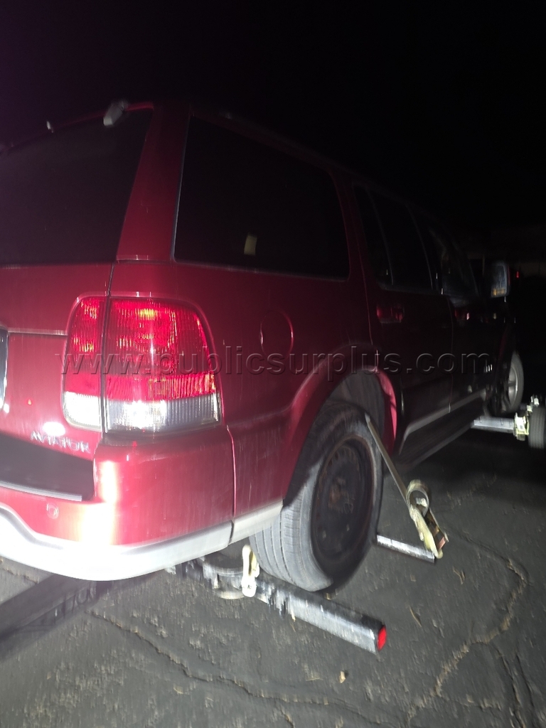 2005 Lincoln Aviator with title - photo 2
