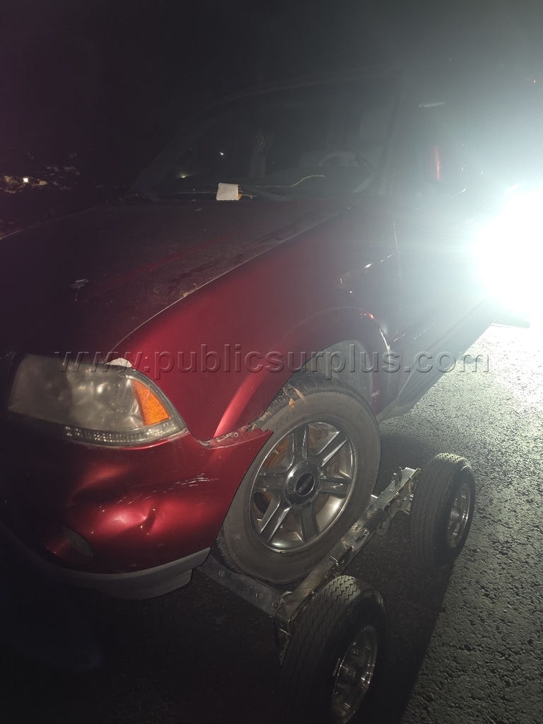 2005 Lincoln Aviator with title - photo 3