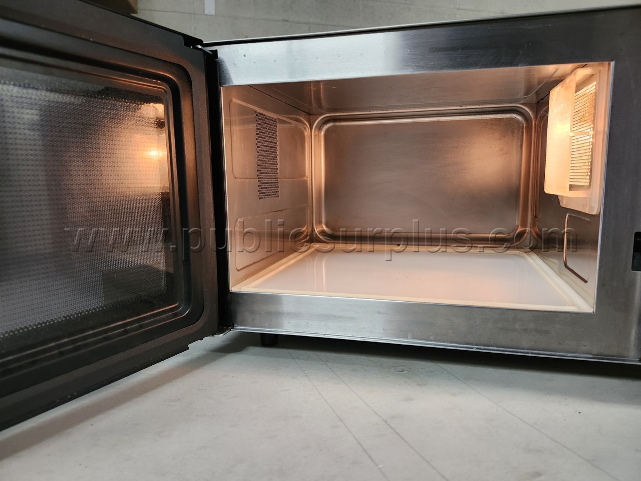 Panasonic Commercial Microwave Oven NE-1064F - photo 5