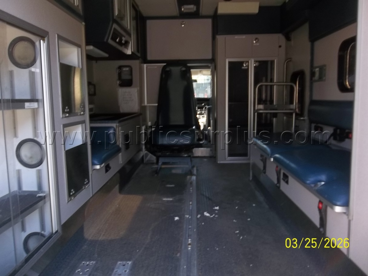 2009 Chevrolet G3500 Ambulance - photo 5