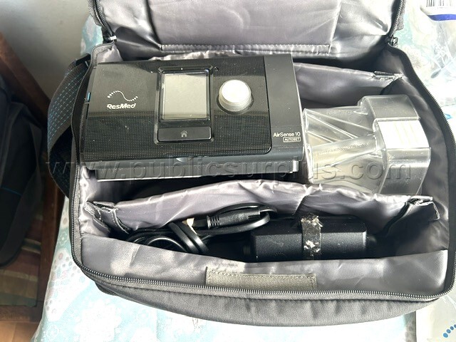 RESMED AIRSENSE 10 AUTOSET  CPAP MACHINE2 135 RUN HOURS AND 3 ACCESSORIES - photo 3