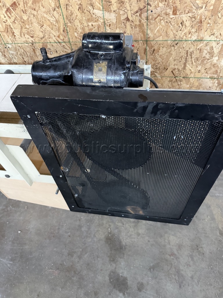 a motorized industrial belt conveyor system with a flat conveying surface - photo 3