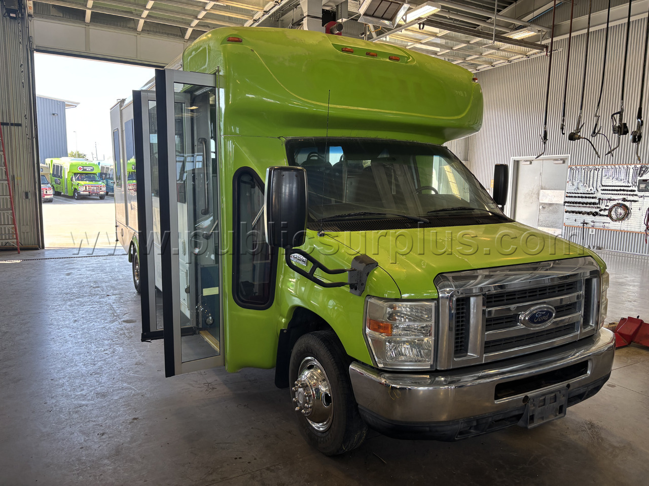 2013 FORD E450 CUTAWAY BUS PROPANE 2626 - photo 3