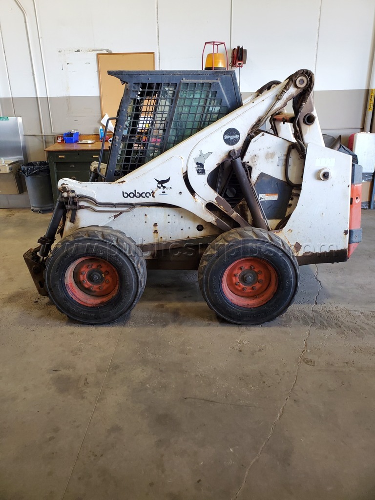 1996 Melroe Bobcat 873 Skid Loader - A1303 - photo 2
