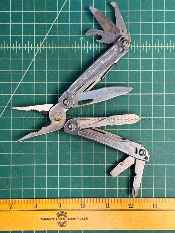 Leatherman Multi-Tools (Variety) - QTY 5 - Shipping $12.00 - photo 4