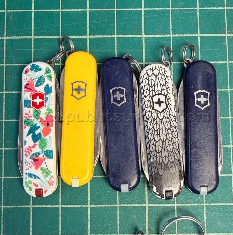 Small Victorinox Swiss Army Knives - QTY 50 - Shipping $12.00 - photo 4