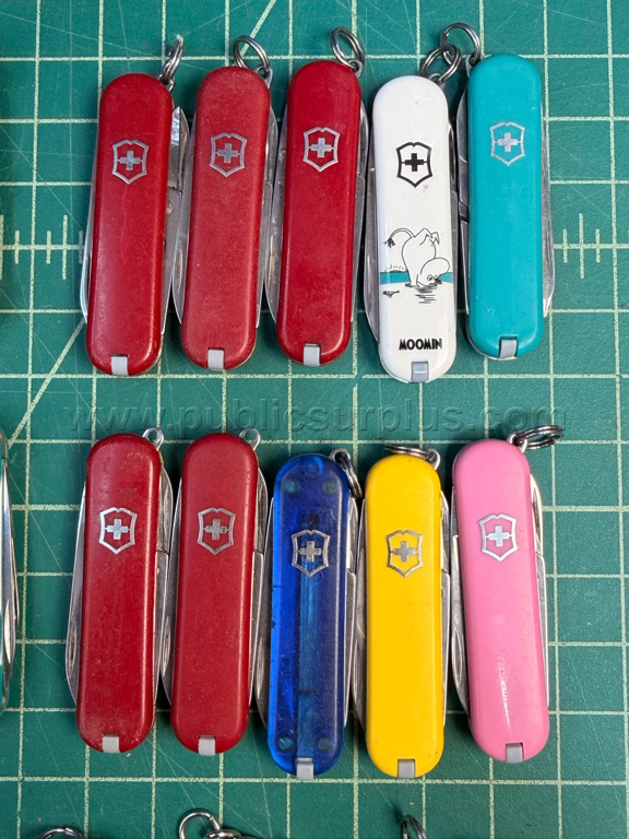Small Victorinox Swiss Army Knives - QTY 50 - Shipping $12.00 - photo 5