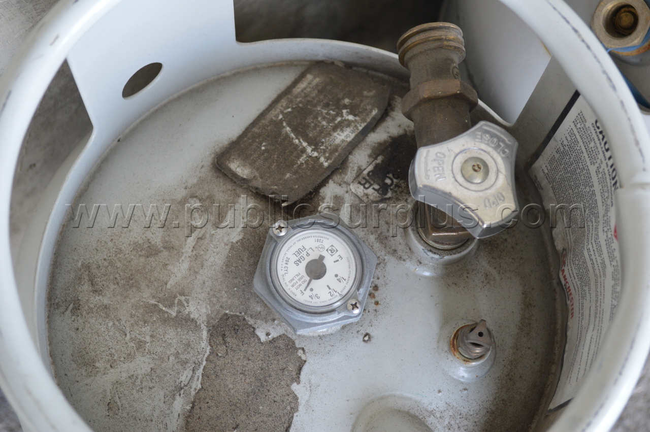 Four Propane Tanks ~6346~ - photo 2