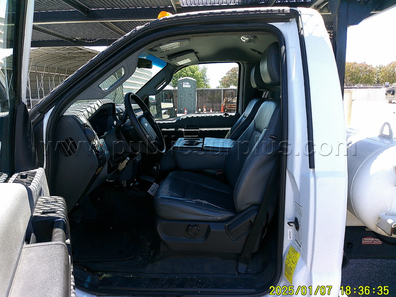 2014 Ford F550 Truck - photo 5