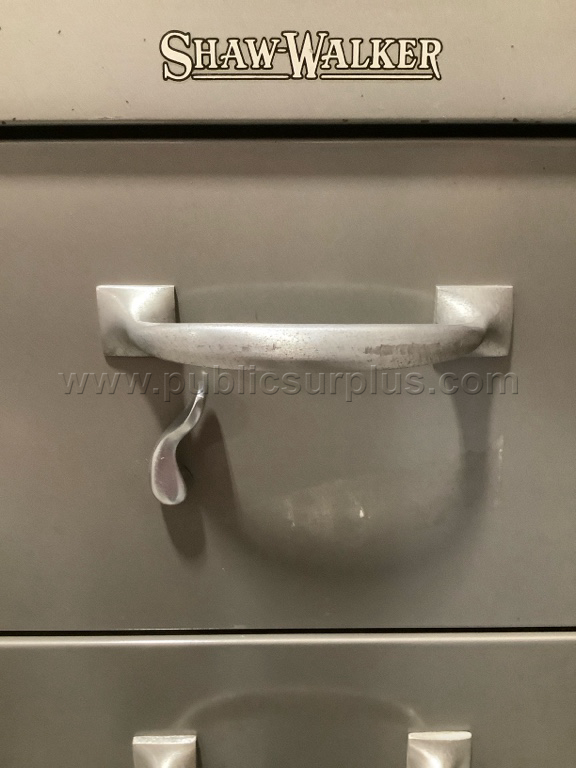 8101 - File Cabinet w/Key - photo 2