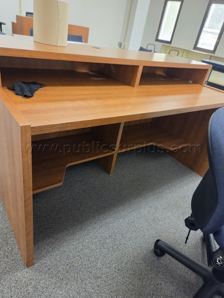 Desk and chairs - photo 2