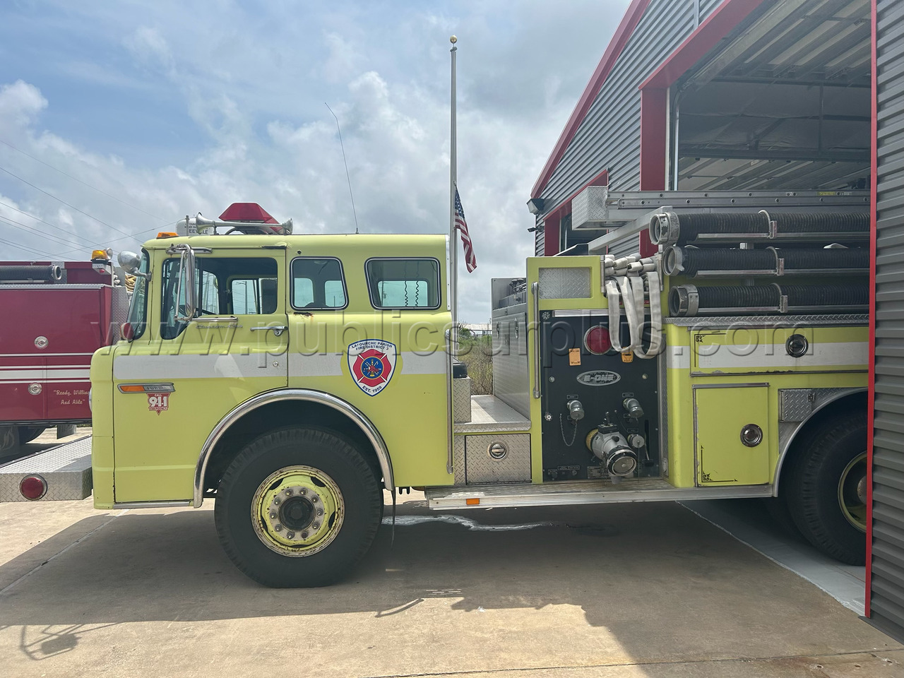 1987 Ford 8000 E-one pumper 1250 hale pump - photo 2