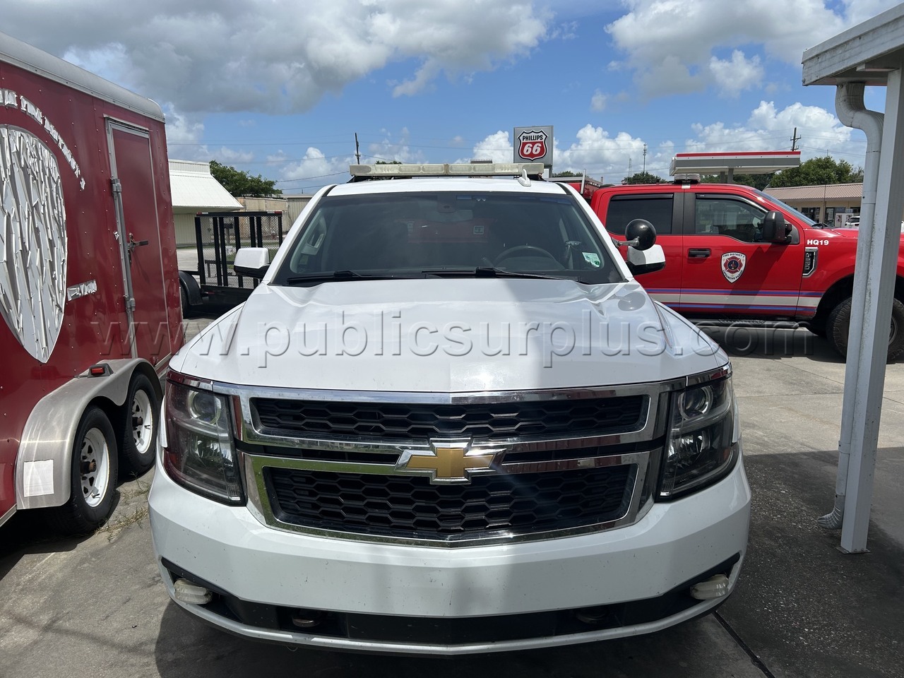 2016 Chevy Tahoe - photo 2