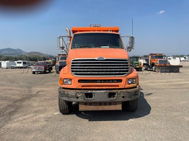 2009 Sterling Dump Truck - photo 3