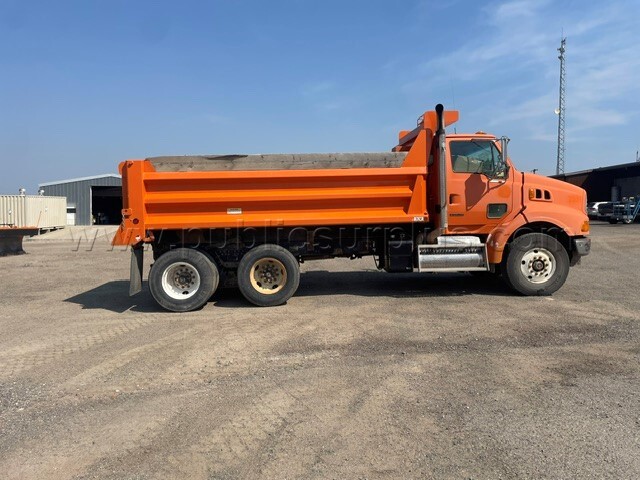 2009 Sterling Dump Truck - photo 2